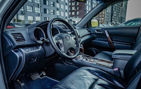 Toyota Highlander III, 2010 год, 2 147 500 рублей, 12 фотография