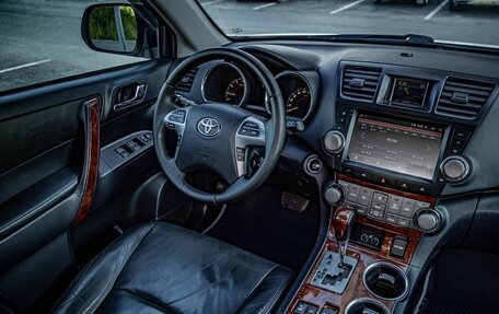Toyota Highlander III, 2010 год, 2 147 500 рублей, 19 фотография