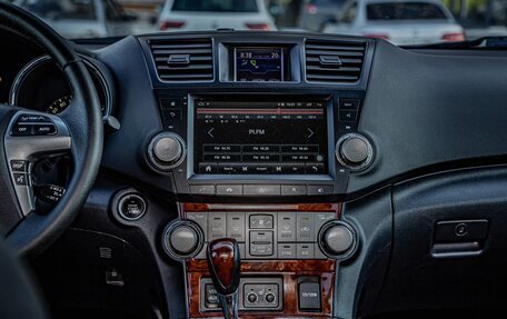 Toyota Highlander III, 2010 год, 2 147 500 рублей, 17 фотография