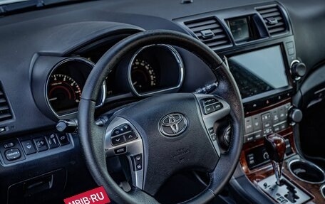 Toyota Highlander III, 2010 год, 2 147 500 рублей, 13 фотография