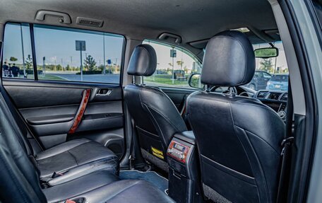 Toyota Highlander III, 2010 год, 2 147 500 рублей, 23 фотография