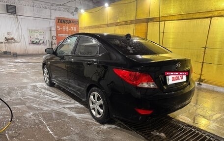 Hyundai Solaris II рестайлинг, 2013 год, 870 000 рублей, 4 фотография