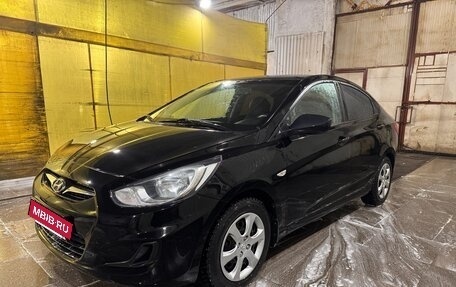 Hyundai Solaris II рестайлинг, 2013 год, 870 000 рублей, 6 фотография