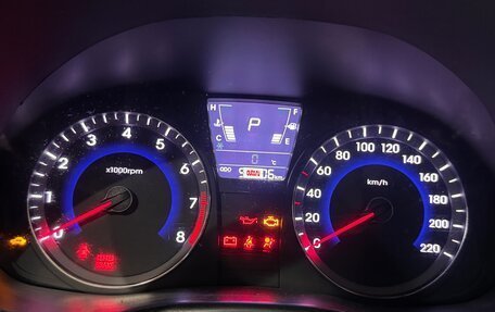 Hyundai Solaris II рестайлинг, 2013 год, 870 000 рублей, 10 фотография