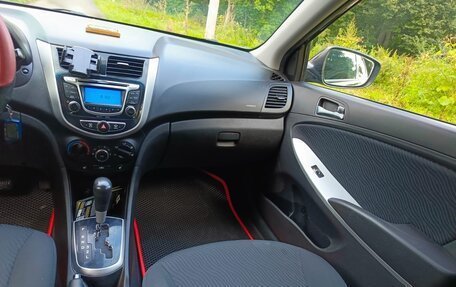 Hyundai Solaris II рестайлинг, 2013 год, 930 000 рублей, 2 фотография