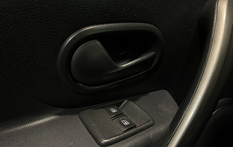 Renault Logan II, 2019 год, 979 000 рублей, 15 фотография