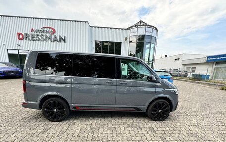Volkswagen Multivan T6 рестайлинг, 2021 год, 4 980 000 рублей, 10 фотография