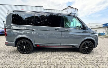 Volkswagen Multivan T6 рестайлинг, 2021 год, 4 980 000 рублей, 11 фотография