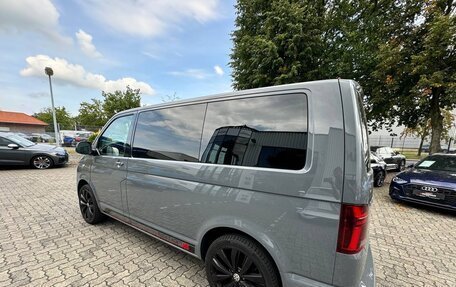 Volkswagen Multivan T6 рестайлинг, 2021 год, 4 980 000 рублей, 15 фотография