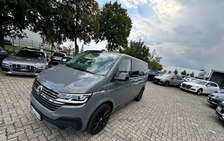 Volkswagen Multivan T6 рестайлинг, 2021 год, 4 980 000 рублей, 17 фотография