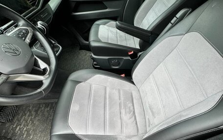 Volkswagen Multivan T6 рестайлинг, 2021 год, 4 980 000 рублей, 21 фотография