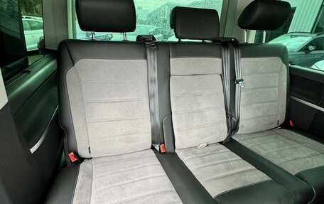 Volkswagen Multivan T6 рестайлинг, 2021 год, 4 980 000 рублей, 23 фотография