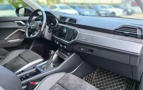 Audi Q3, 2021 год, 2 810 000 рублей, 15 фотография