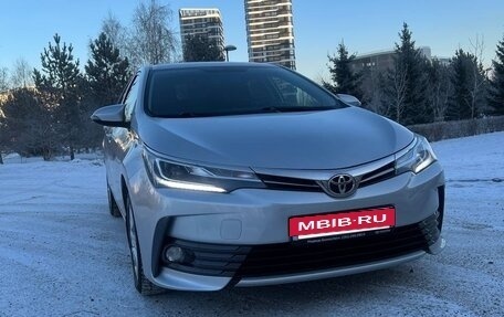 Toyota Corolla, 2017 год, 1 825 000 рублей, 2 фотография