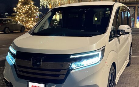 Honda Stepwgn IV, 2021 год, 2 850 000 рублей, 2 фотография