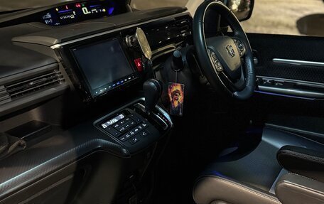 Honda Stepwgn IV, 2021 год, 2 850 000 рублей, 8 фотография