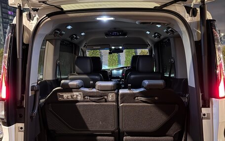 Honda Stepwgn IV, 2021 год, 2 850 000 рублей, 15 фотография