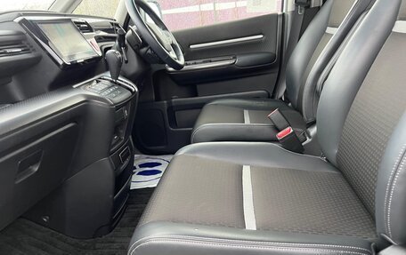 Honda Stepwgn IV, 2021 год, 2 850 000 рублей, 20 фотография