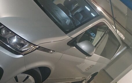 Volkswagen Caravelle T6 рестайлинг, 2021 год, 5 400 000 рублей, 1 фотография