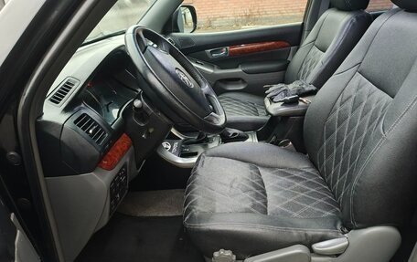 Toyota Land Cruiser Prado 120 рестайлинг, 2008 год, 2 600 000 рублей, 9 фотография