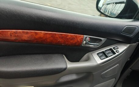 Toyota Land Cruiser Prado 120 рестайлинг, 2008 год, 2 600 000 рублей, 13 фотография