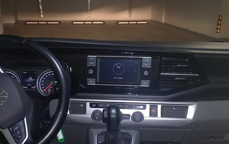 Volkswagen Caravelle T6 рестайлинг, 2021 год, 5 400 000 рублей, 6 фотография