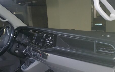 Volkswagen Caravelle T6 рестайлинг, 2021 год, 5 400 000 рублей, 18 фотография