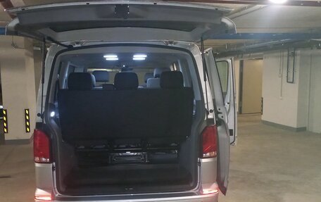 Volkswagen Caravelle T6 рестайлинг, 2021 год, 5 400 000 рублей, 21 фотография