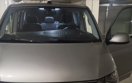 Volkswagen Caravelle T6 рестайлинг, 2021 год, 5 400 000 рублей, 28 фотография