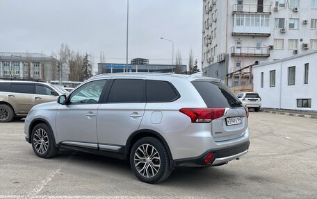 Mitsubishi Outlander III рестайлинг 3, 2018 год, 2 190 000 рублей, 6 фотография