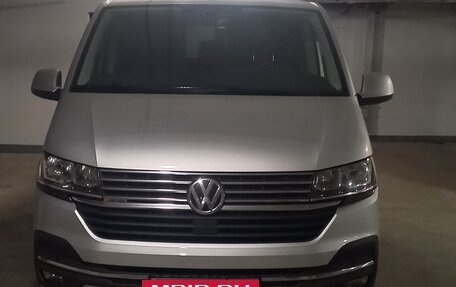 Volkswagen Caravelle T6 рестайлинг, 2021 год, 5 400 000 рублей, 32 фотография