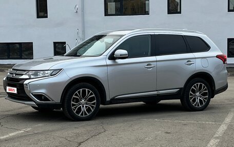 Mitsubishi Outlander III рестайлинг 3, 2018 год, 2 190 000 рублей, 9 фотография