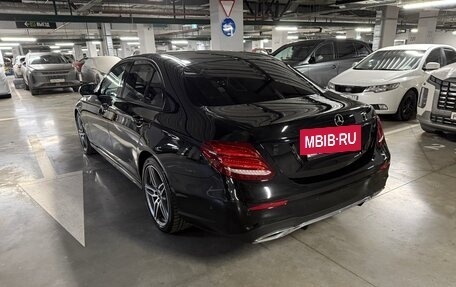 Mercedes-Benz E-Класс, 2018 год, 5 500 000 рублей, 5 фотография