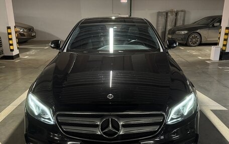 Mercedes-Benz E-Класс, 2018 год, 5 500 000 рублей, 10 фотография