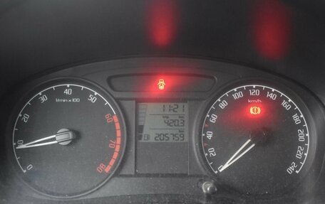 Skoda Fabia II, 2009 год, 355 000 рублей, 13 фотография