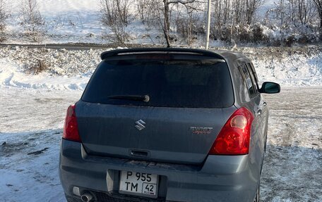 Suzuki Swift III, 2005 год, 590 979 рублей, 2 фотография