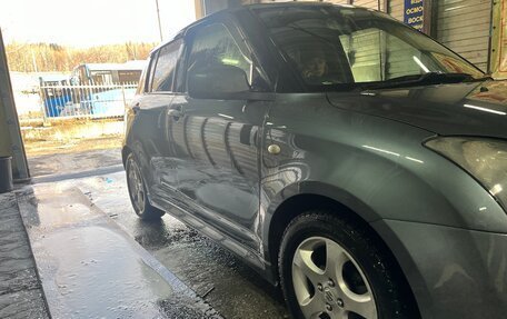 Suzuki Swift III, 2005 год, 590 979 рублей, 28 фотография