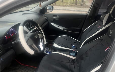 Hyundai Solaris II рестайлинг, 2013 год, 800 000 рублей, 5 фотография