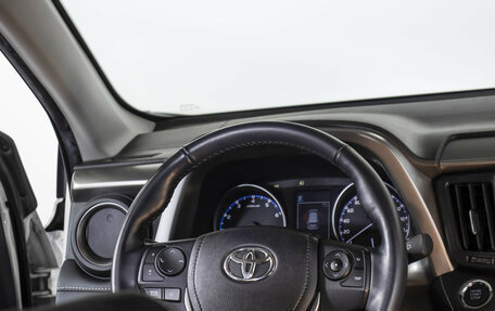 Toyota RAV4, 2017 год, 2 625 000 рублей, 13 фотография