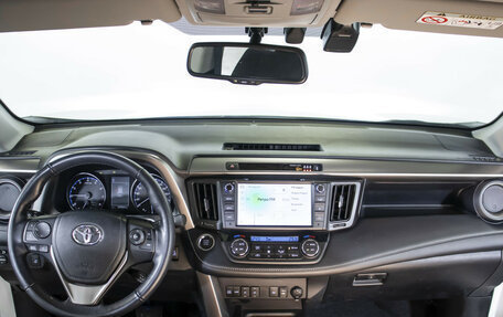 Toyota RAV4, 2017 год, 2 625 000 рублей, 12 фотография