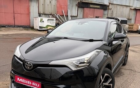 Toyota C-HR I рестайлинг, 2018 год, 2 100 000 рублей, 1 фотография