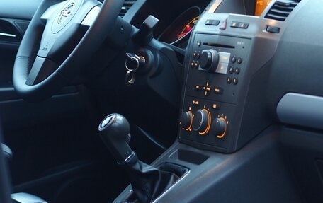 Opel Zafira B, 2005 год, 478 000 рублей, 20 фотография