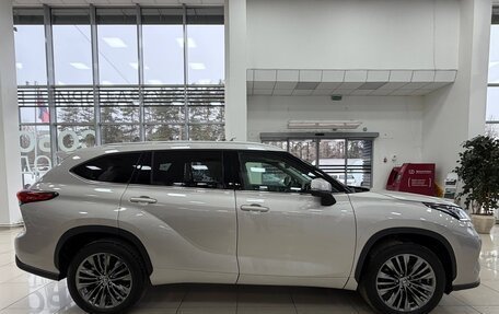Toyota Highlander, 2025 год, 5 890 000 рублей, 4 фотография