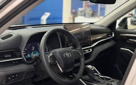 Toyota Highlander, 2025 год, 5 890 000 рублей, 9 фотография