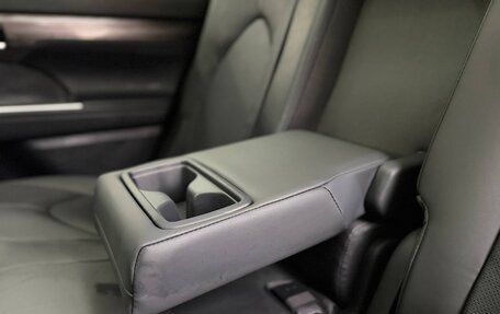 Toyota Highlander, 2025 год, 5 890 000 рублей, 18 фотография