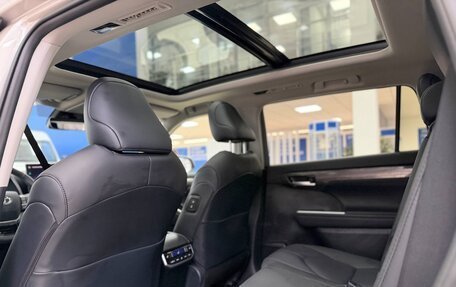 Toyota Highlander, 2025 год, 5 890 000 рублей, 17 фотография