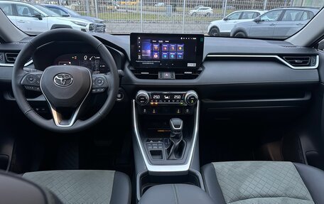 Toyota RAV4, 2025 год, 4 390 000 рублей, 8 фотография