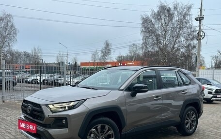 Toyota RAV4, 2025 год, 4 390 000 рублей, 2 фотография