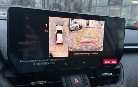 Toyota RAV4, 2025 год, 4 390 000 рублей, 12 фотография