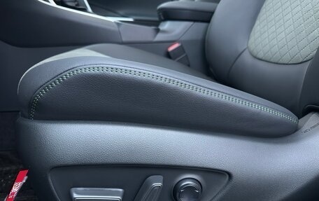 Toyota RAV4, 2025 год, 4 390 000 рублей, 16 фотография